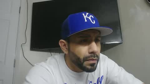 Snapshot of faded805 chatting on December 25, 9:13 am Mark online show from December 25, 9:13 am