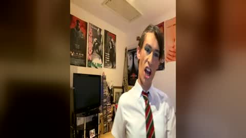 fagboysissy online show from June 12, 1:26 am