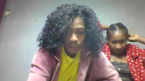 faiqua95 online show from April 23, 4:08 pm