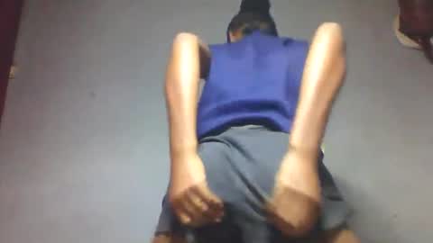 faiqua95 online show from April 30, 11:09 pm