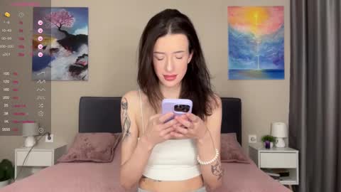 Snapshot of fairy_bloomix chatting on February 9, 11:14 am Bloom  online show from February 9, 11:14 am