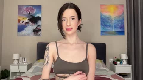 Snapshot of fairy_bloomix chatting on February 15, 6:12 pm Bloom  online show from February 15, 6:12 pm