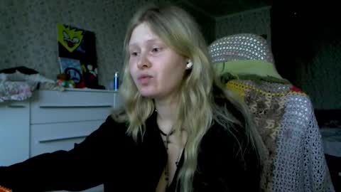 Snapshot of fairydreams_ chatting on October 10, 2:12 pm Arisha online show from October 10, 2:12 pm