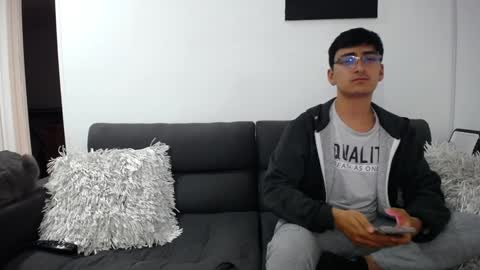 FallGays online show from January 4, 2:56 am