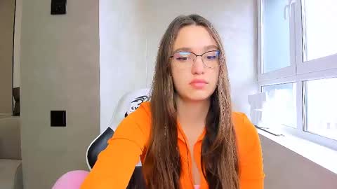 Snapshot of fancy_bunny chatting on February 21, 9:24 am fancy bunny online show from February 21, 9:24 am