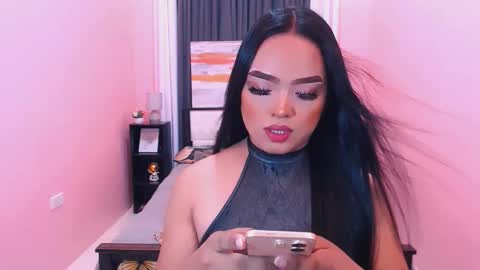 ITYS ME MONA online show from March 7, 11:32 am