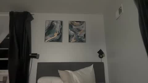 fantasycreampuff666 online show from November 4, 3:30 am