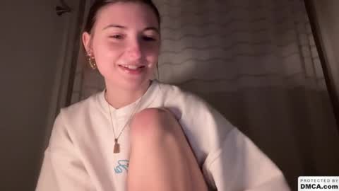 Ella online show from December 4, 10:07 am