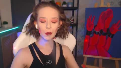 Fascinating   Eyes online show from January 4, 9:09 pm