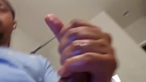 Snapshot of feelsbomber chatting on January 27, 6:08 am feelsbomber online show from January 27, 6:08 am