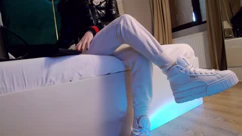 FeetVibe online show from October 26, 9:21 am