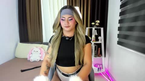 FELLY online show from February 11, 9:02 am