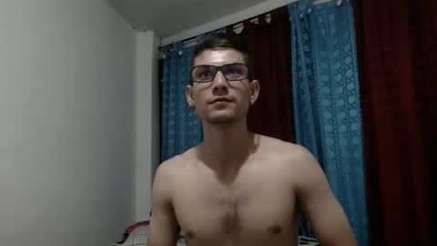 Snapshot of felipe227 chatting on February 1, 2:05 am jhonatan felipe online show from February 1, 2:05 am