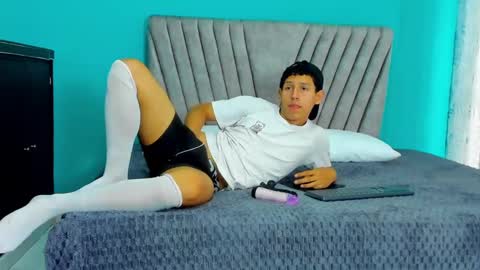 felipehot_gonzales online show from September 10, 1:56 pm