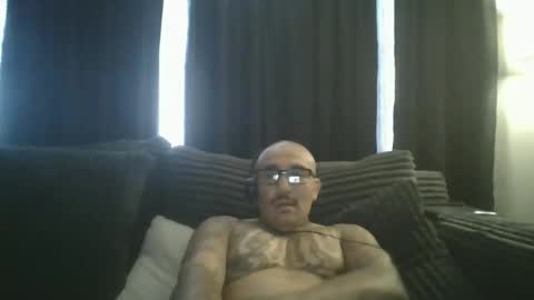 felixrlarios25 online show from June 5, 5:07 pm