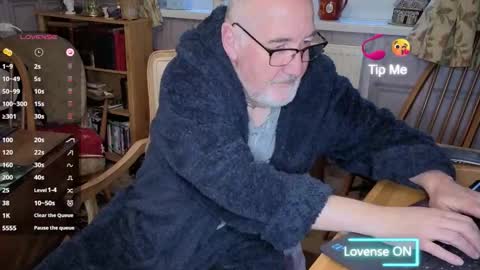 Adam online show from November 19, 7:29 am