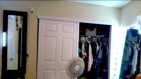 Allie North online show from December 11, 8:04 am