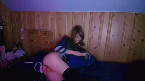 femboyflowers online show from December 21, 5:58 am