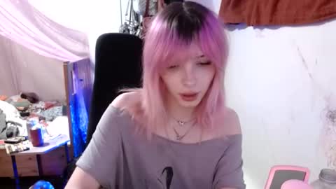 fempue online show from March 26, 8:52 am