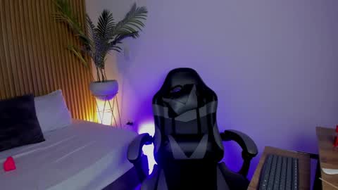 F E R online show from May 24, 2:30 am