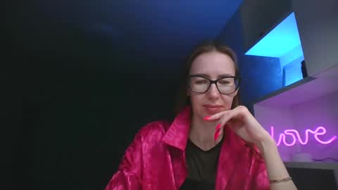 feraliss online show from April 11, 3:49 pm