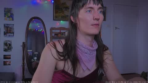 Snapshot of fernydew chatting on March 7, 6:35 am Fern next stream 430pm Monday PST online show from March 7, 6:35 am