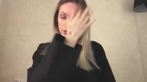 Lisa online show from January 11, 9:48 am