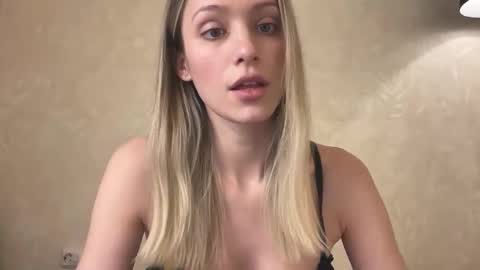 Lisa online show from December 22, 10:00 am