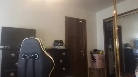 fgsammie online show from November 12, 9:28 pm