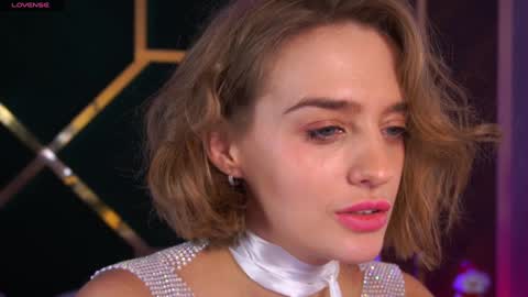 fieriadii online show from December 25, 2:03 am