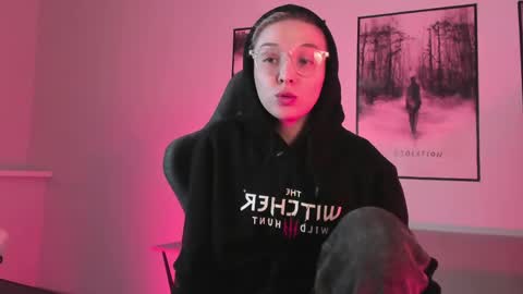 cap and Lana  online show from March 1, 5:31 am