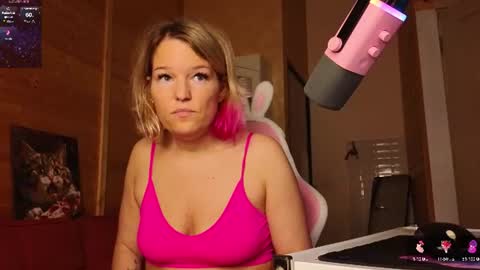 Lady online show from July 1, 5:10 pm