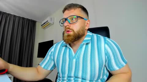 FindomGuyXXX online show from April 13, 5:50 pm