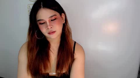 Jasmine online show from June 8, 1:28 am