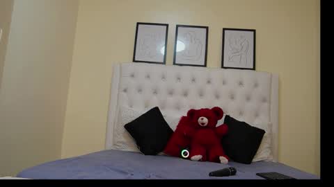 Goddess online show from November 26, 6:10 am