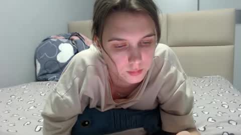 Sara online show from December 8, 7:22 pm