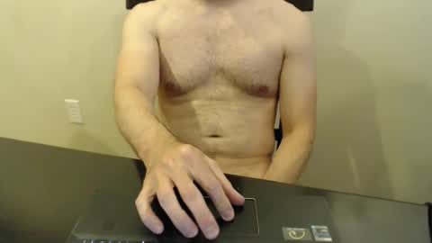 fithubby80 online show from April 18, 12:34 am