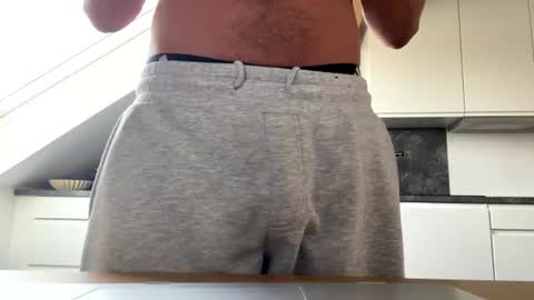 flashi1990 online show from August 1, 7:10 am