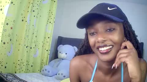 Snapshot of flirtyy_sheery chatting on October 16, 5:40 am sheery online show from October 16, 5:40 am