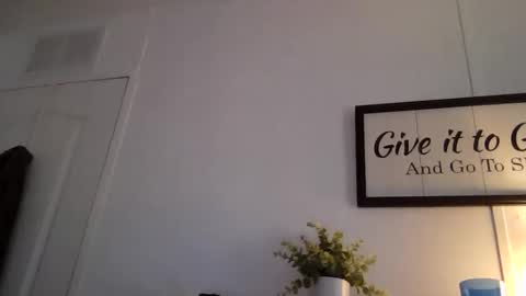 flnude63 online show from May 2, 12:22 pm