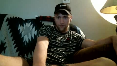 FloppyDong420 online show from August 6, 9:18 am