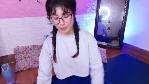flora_blue online show from October 1, 12:37 pm