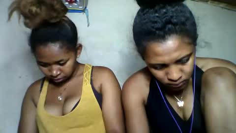 Snapshot of florencia011 chatting on October 21, 7:28 pm florencia011 online show from October 21, 7:28 pm