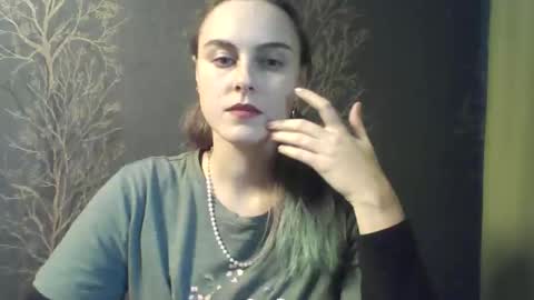 Snapshot of flower_bluee chatting on October 22, 12:18 pm Ambika 3 online show from October 22, 12:18 pm
