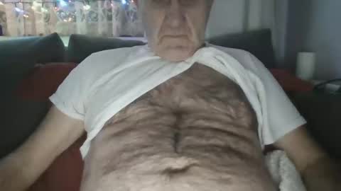 follador1001 online show from December 17, 11:16 pm