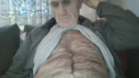 follador1001 online show from December 30, 6:05 pm