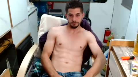 independent model online show from June 10, 9:13 pm