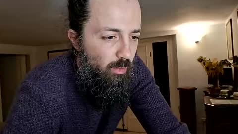 followmenow1985 online show from February 25, 9:40 pm