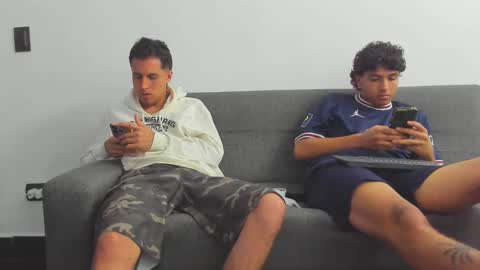 foot_master777 online show from March 5, 4:02 am