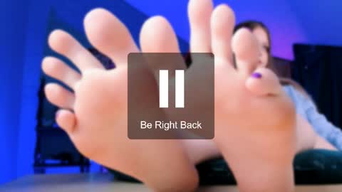 Molly online show from April 4, 5:09 pm